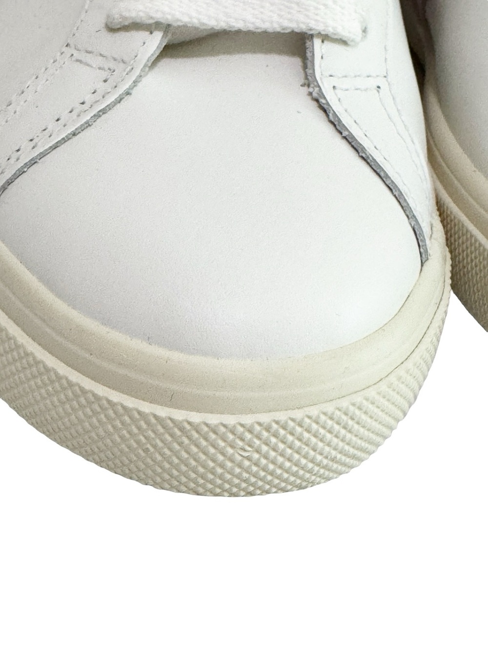 Veja White Sneakers with Lilac V Detail - Picture 8 of 13